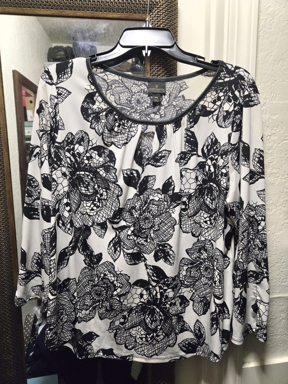 Worthington Black & White Floral Lace-Print Long Sleeve Top